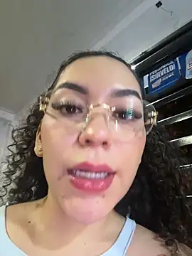 VictoriaaRose webcam