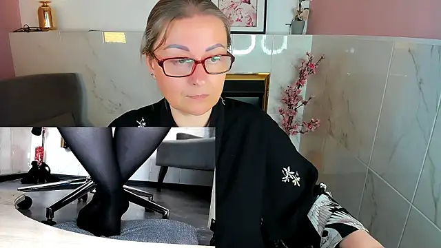 Alexandra_Kind webcam