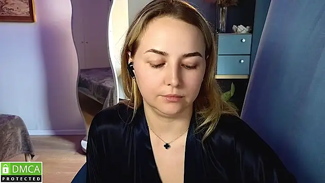 Mira_Mermayd webcam