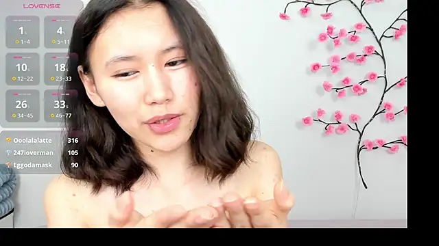 Kiraeko live cam on StripChat