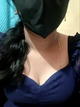Latha_lovely webcam