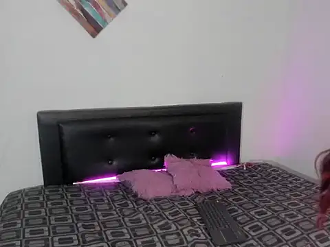_perla_hugh webcam