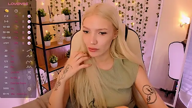AnyaTaylor_ live cam
