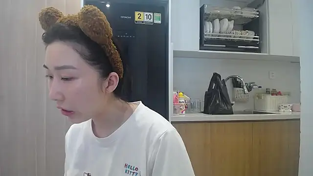 Asiagirll live cam on StripChat