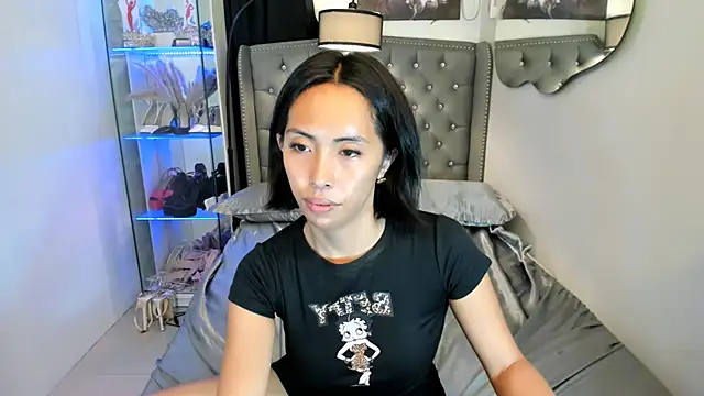 reighnempress webcam