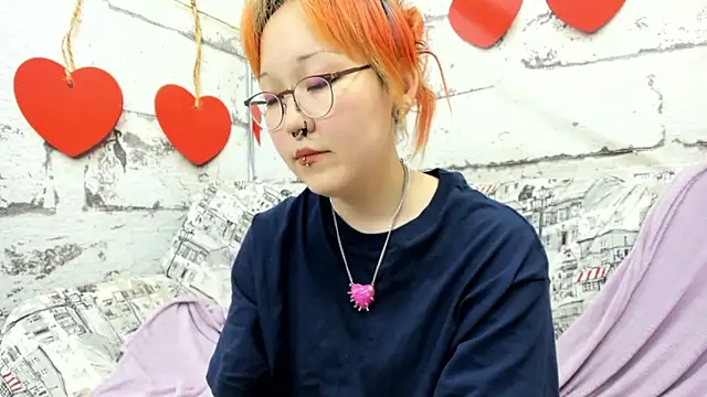 Cute__Kiko live cam on StripChat