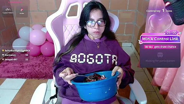 Watch Maggie_Fox3 live on EroticFlix - High definition streams