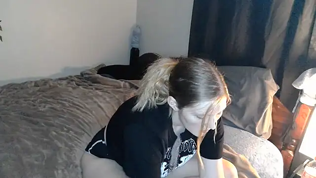 XxMidnightMysteryxX webcam