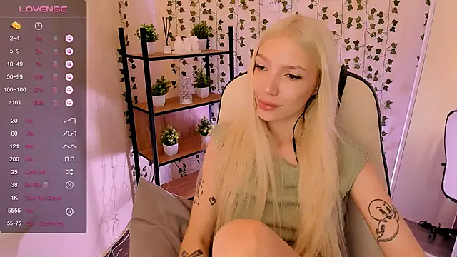 AnyaTaylor_ webcam