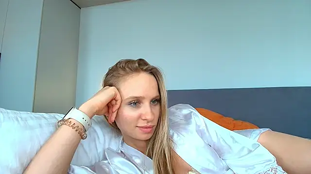 Mad1en webcam