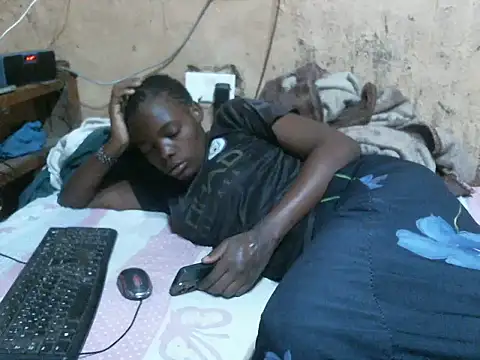 cute_naimah webcam