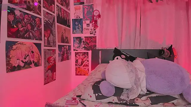 MissCurvyTop webcam
