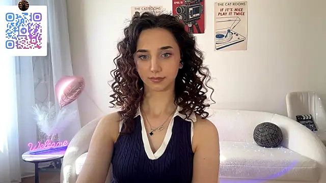 LinaMour webcam