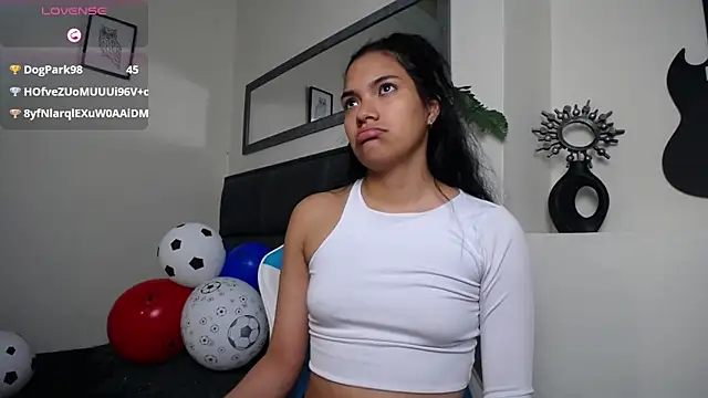 Julieta_Parker webcam