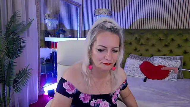 LadyTouch webcam