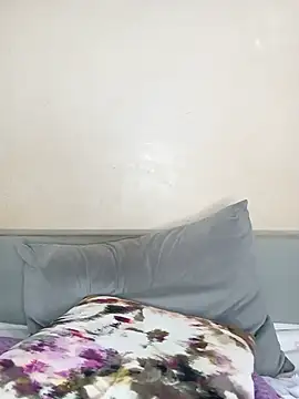 Lona_lova40 webcam