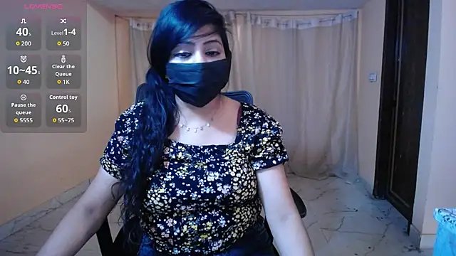 NAUGHTY_Niya webcam