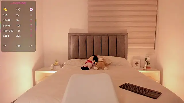 Isabella_LaRue webcam