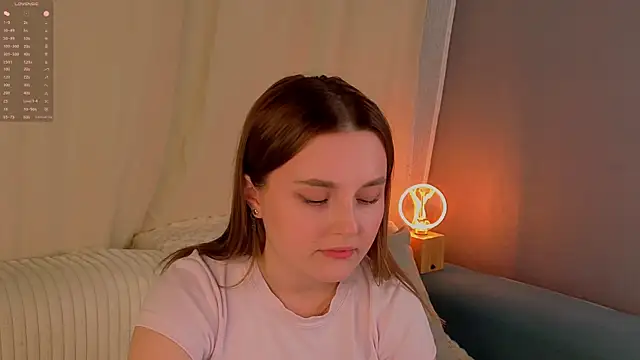 LorriMonz webcam