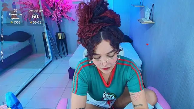Maggy_t18 webcam