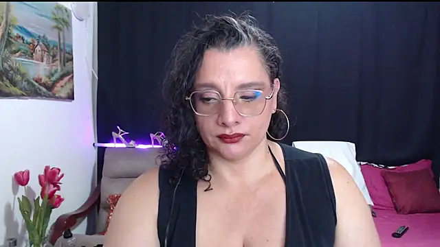 Aleja_Gonzales webcam