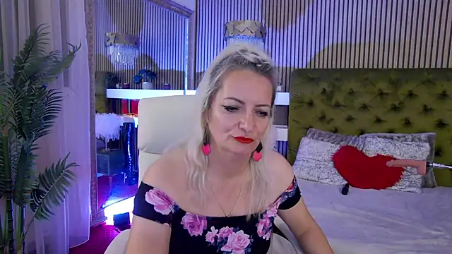 LadyTouch webcam