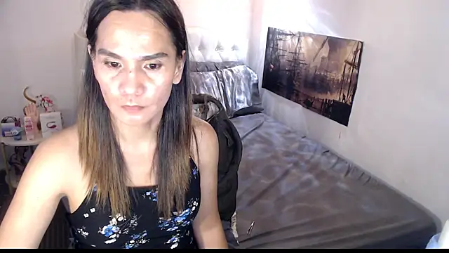NinaDOM4CUM webcam