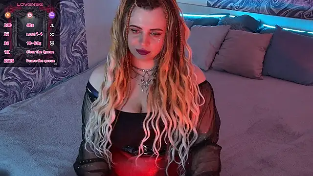 Miss_Maya_Mils webcam
