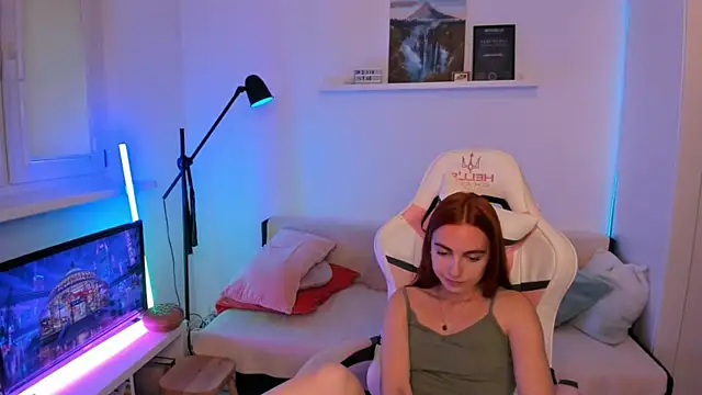 Mia_Madden webcam