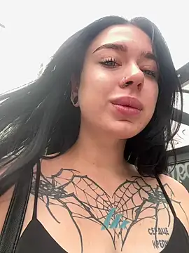 AlishaOfThorns webcam