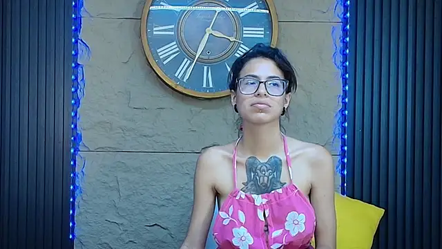 Emily_Lopera webcam