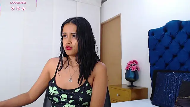 Lili666_ webcam