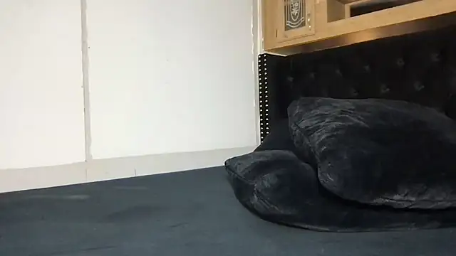 SeductiveMiahBrown webcam