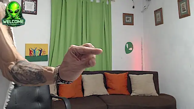 alpha_zom webcam