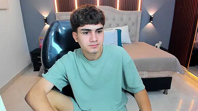 Tommy18__ webcam