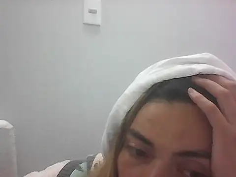 VittoriaTaylor webcam