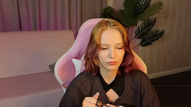 AliceJohansone webcam