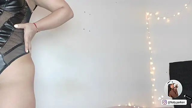 Natashaparker__ live cam on StripChat