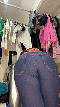 Chloee_Peach webcam