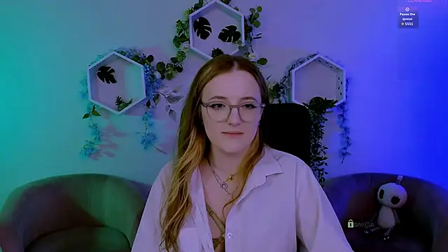 luna_berryy webcam