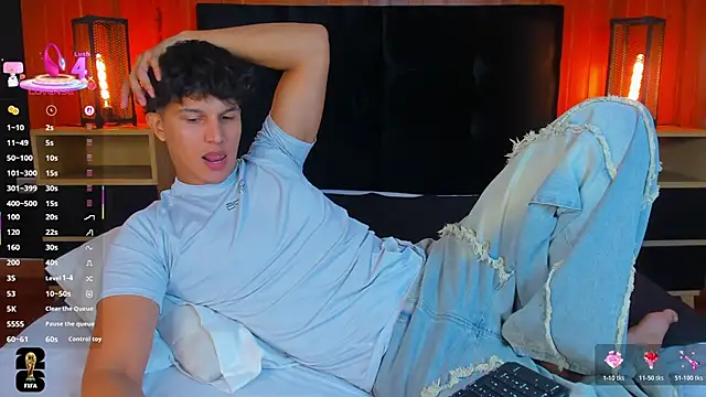 Leo_Savage_ webcam