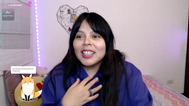 EllieMoonX webcam