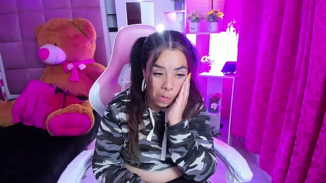 liany_taylor webcam