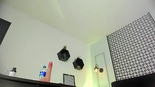 Amber_gold_ webcam