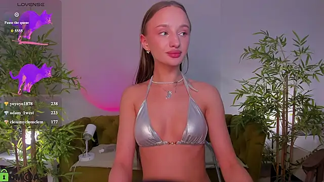 Watch miiss__lulu live on EroticFlix - High definition streams