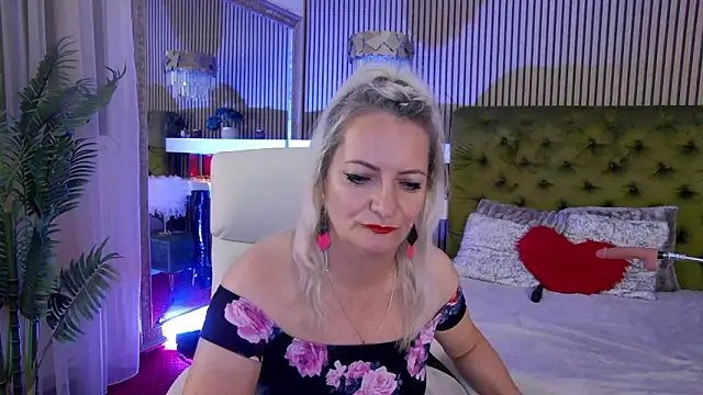 LadyTouch webcam