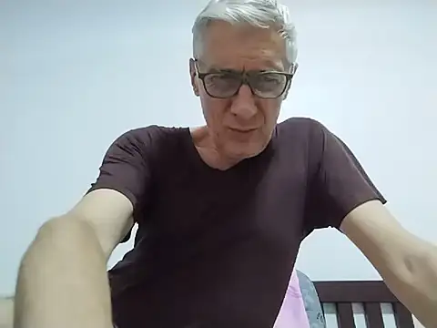 BIGUNCUTHARDCOCK webcam