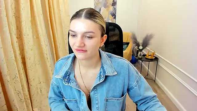 SelenaeMoore webcam