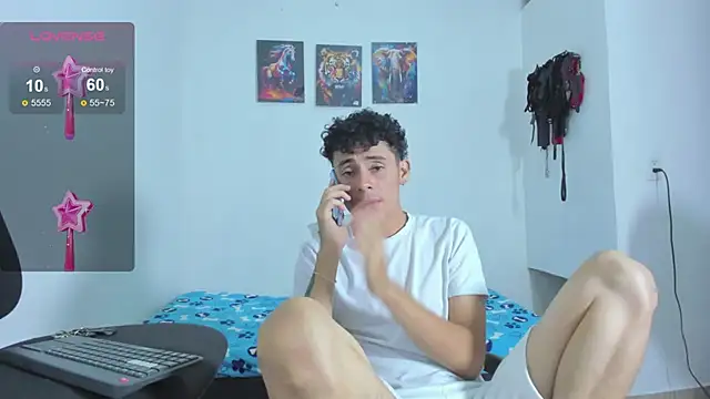Alexander_and_Xiao webcam