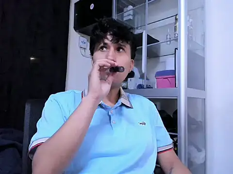 Im_Milan_Rs webcam